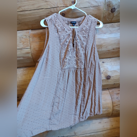 Torrid size 2 blouse - Picture 3 of 4